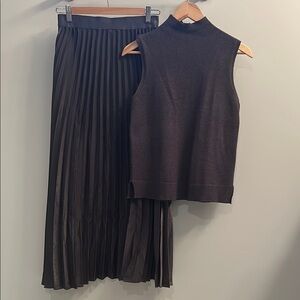 MAX STUDIO Knit top & Pleated Skirt SET, Size XS